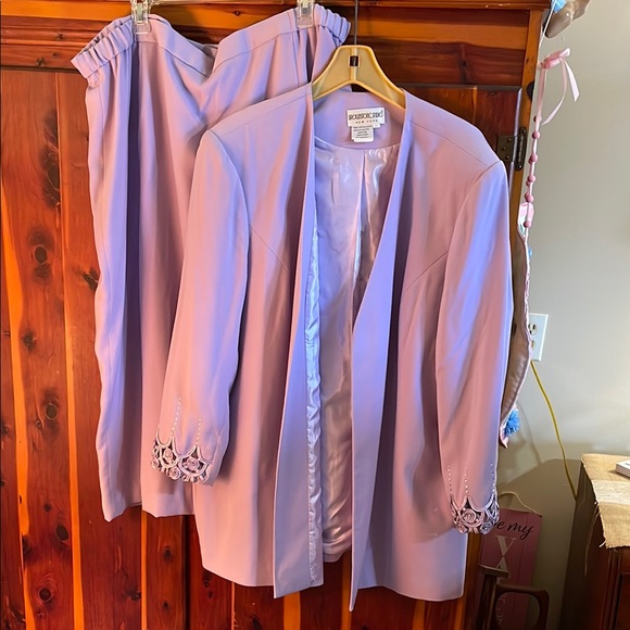 Lavender Two-Piece Suit Set - Picture 1 of 9